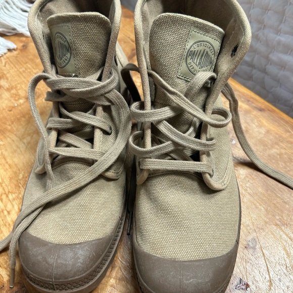 Palladium Shoes - Palladium Tan and Brown Boots Rugged High-Top Design